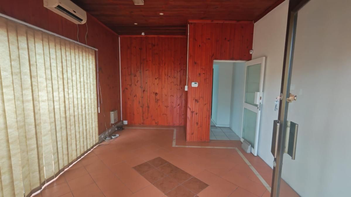 Photo of Industrial to let in Pinetown Central