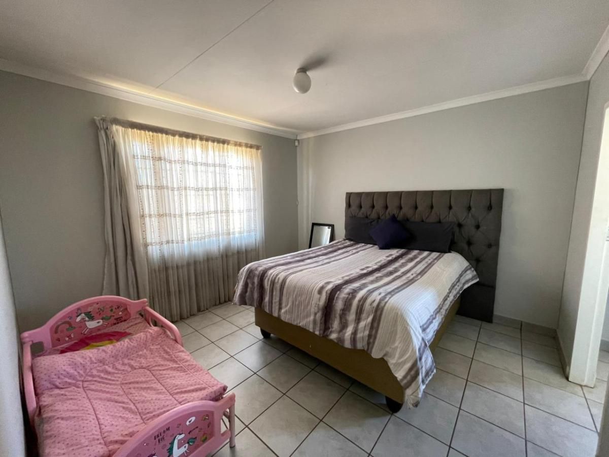 Photo of 3 Bedroom house for sale in Sky City, Alberton