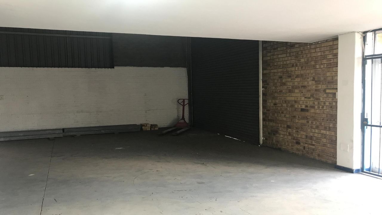 Photo 2 of 17