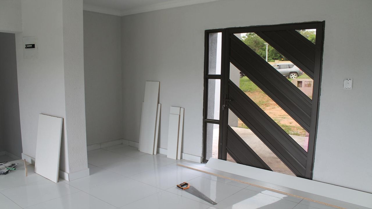 Photo 18 of 24