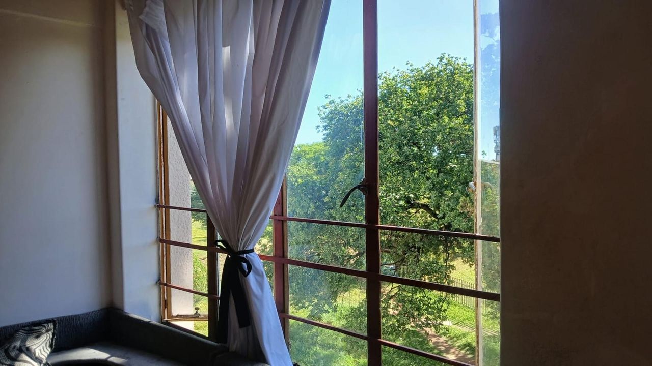 Photo 5 of 19