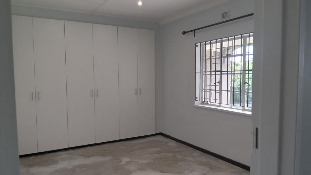Photo 10 of 21