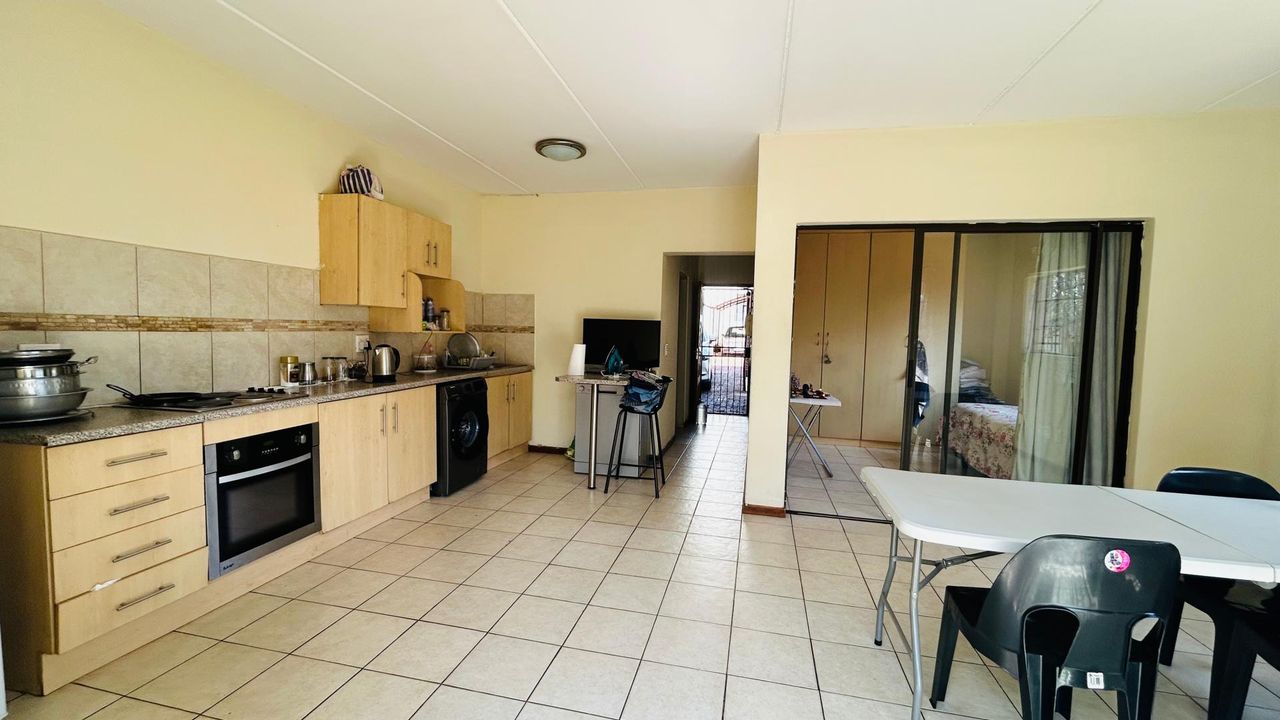 Photo of 2 Bedroom apartment for sale in Dorandia, Pretoria