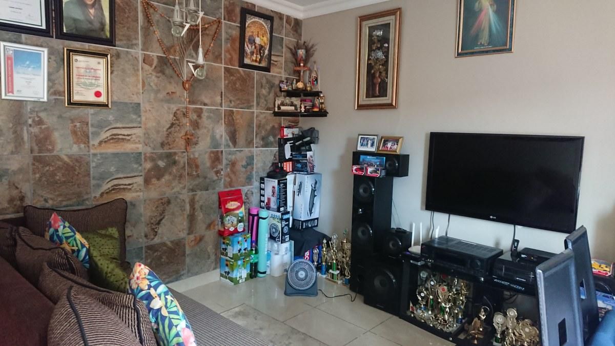Photo 8 of 14