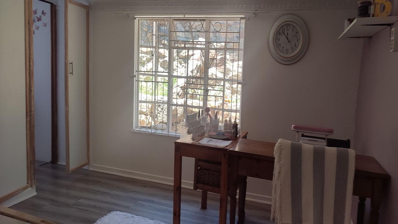 Photo 8 of 24