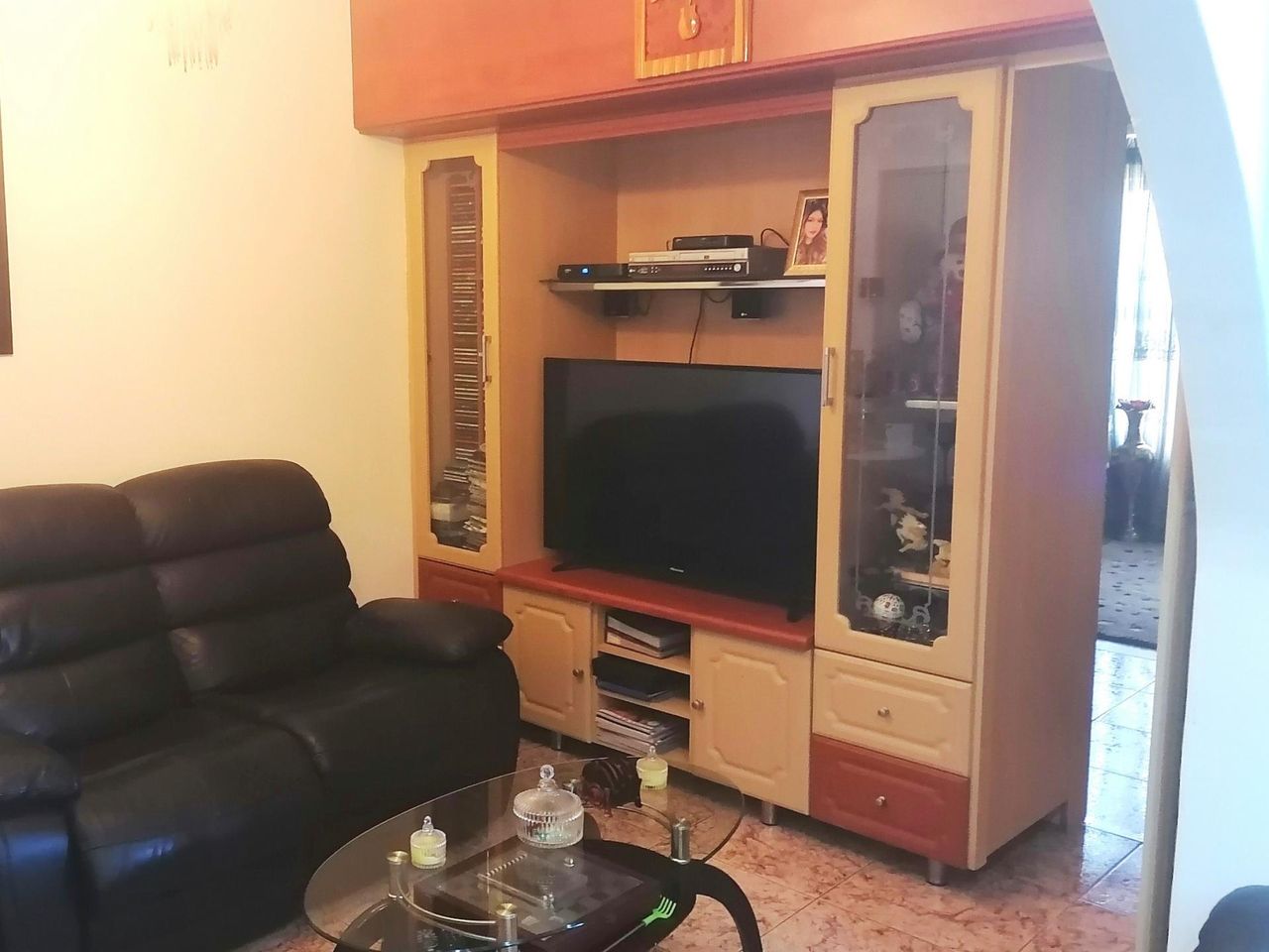 Photo 9 of 28