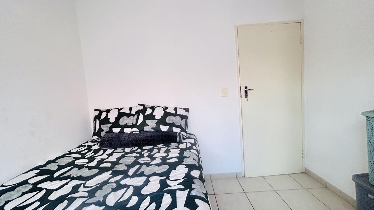 Photo 13 of 21