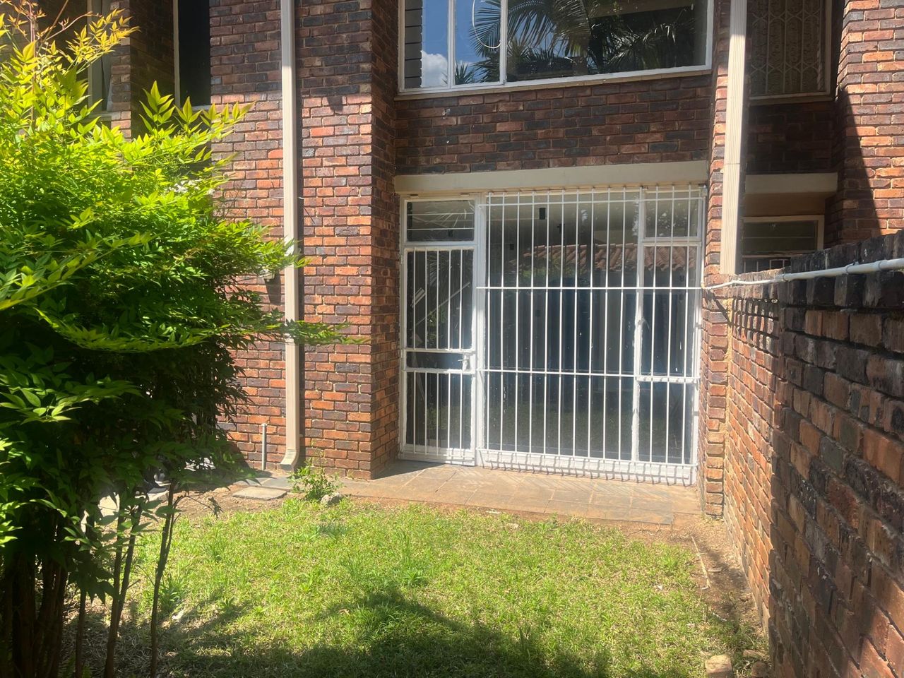 Photo 22 of 25