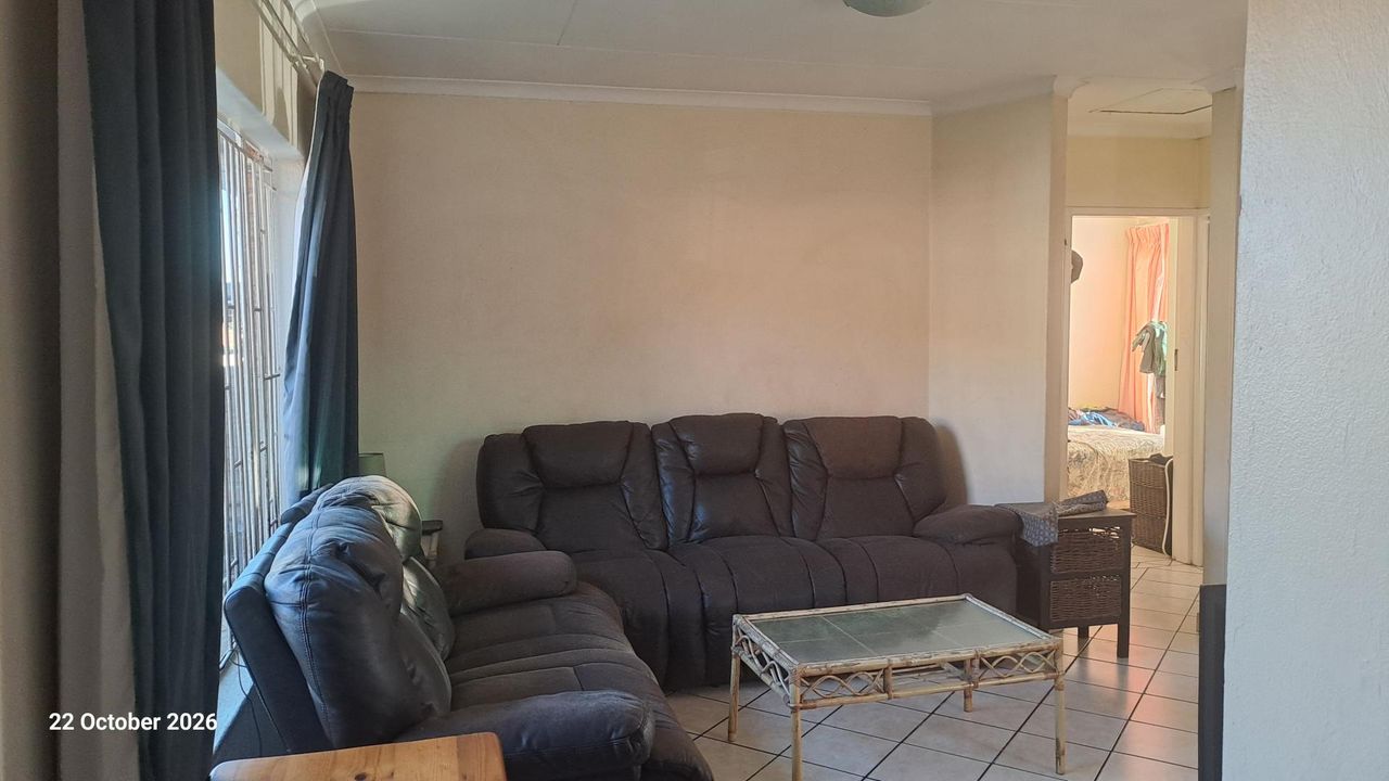 Photo 14 of 20