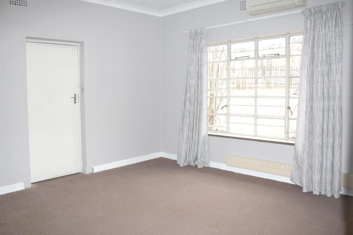 Photo 7 of 22