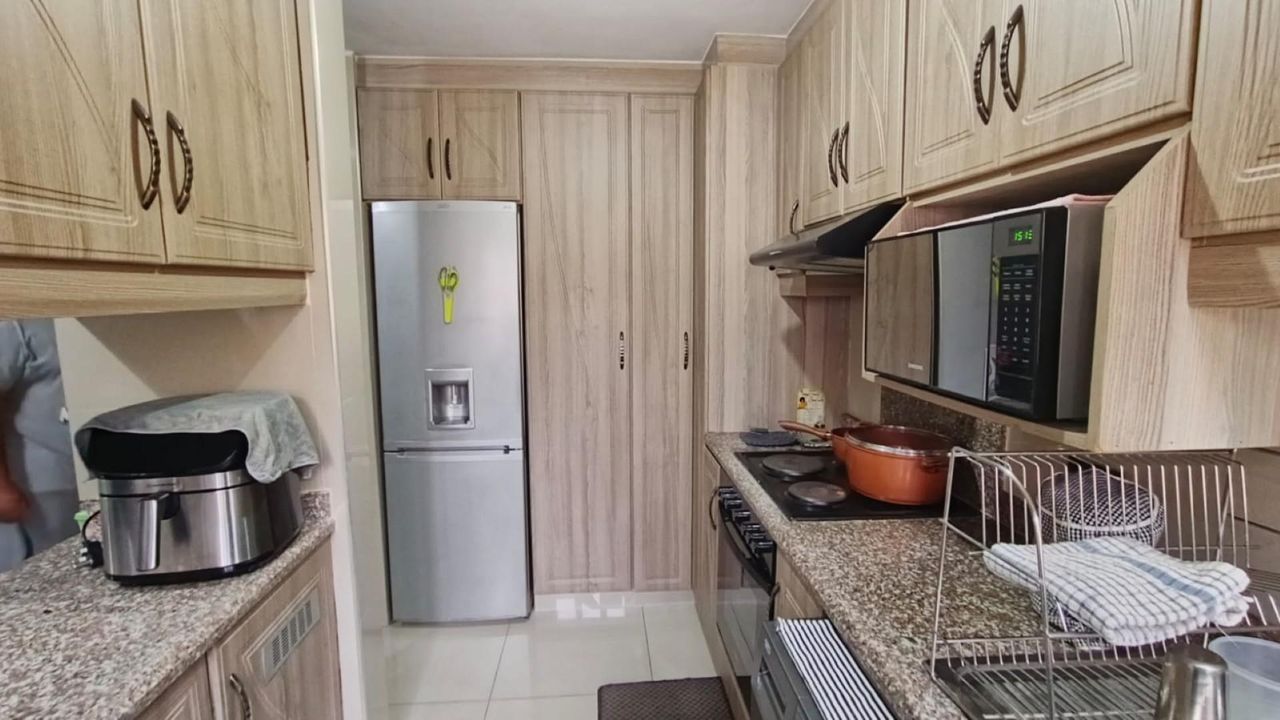 Photo 9 of 20