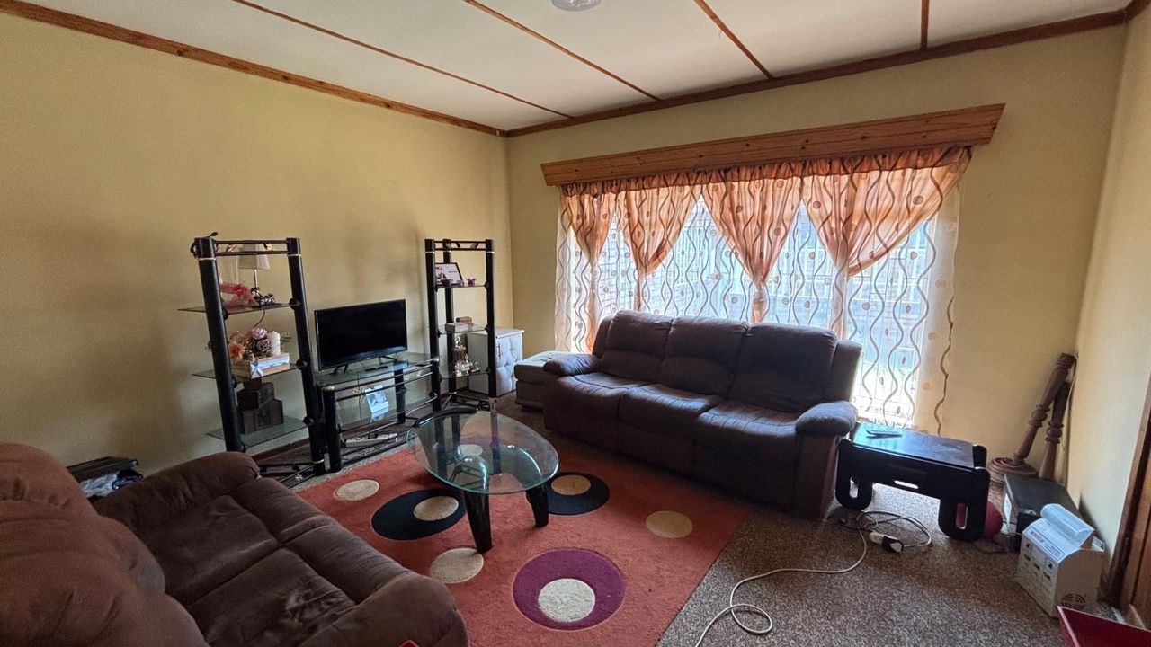 Photo 8 of 23