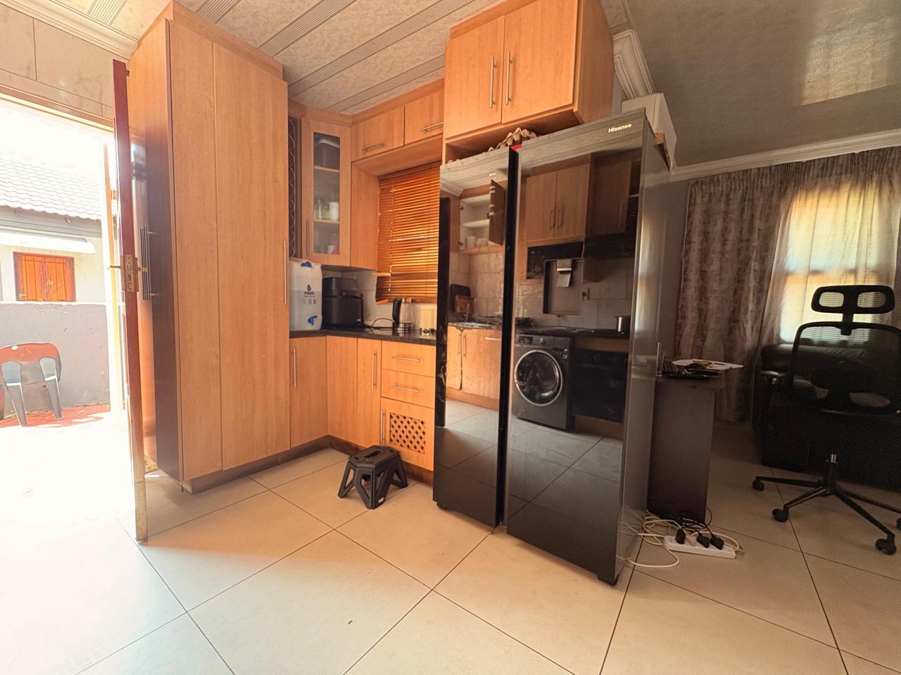 Photo 6 of 18