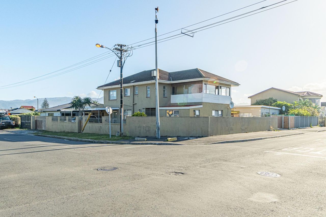 Photo 1 of 59