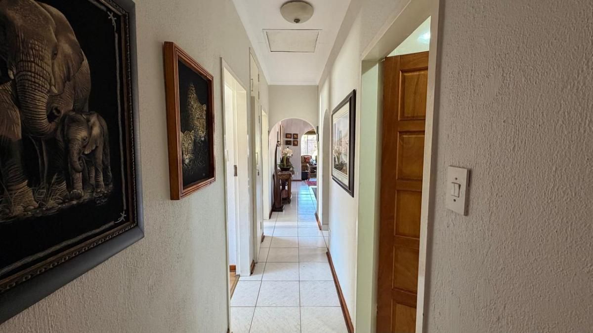 Photo of 4 Bedroom house for sale in Aerorand, Middelburg