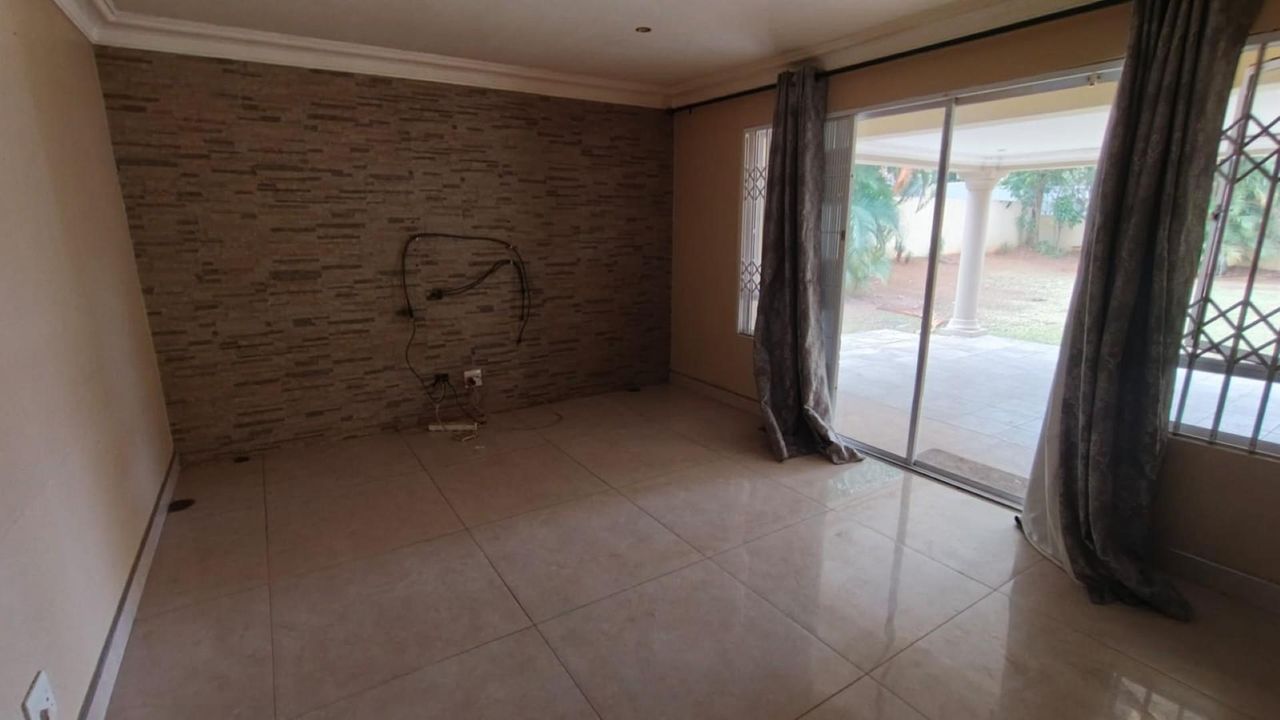 Photo 6 of 22