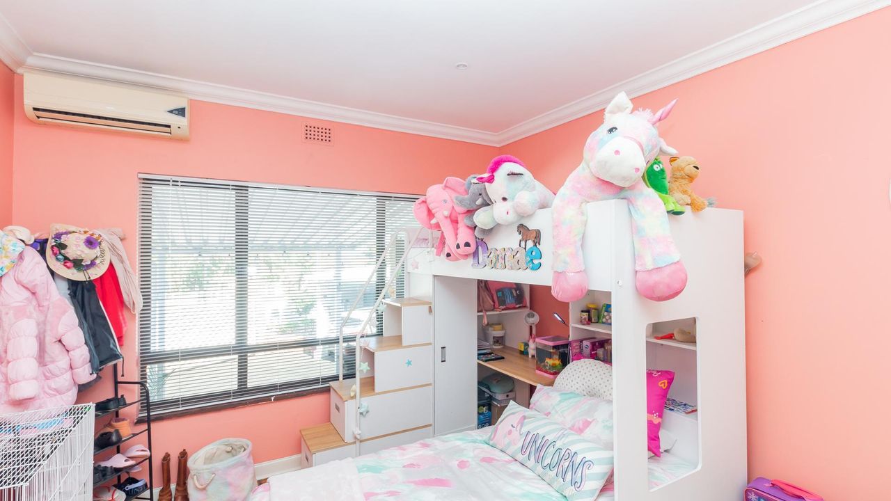 Photo of 4 Bedroom house for sale in Bluff, Durban
