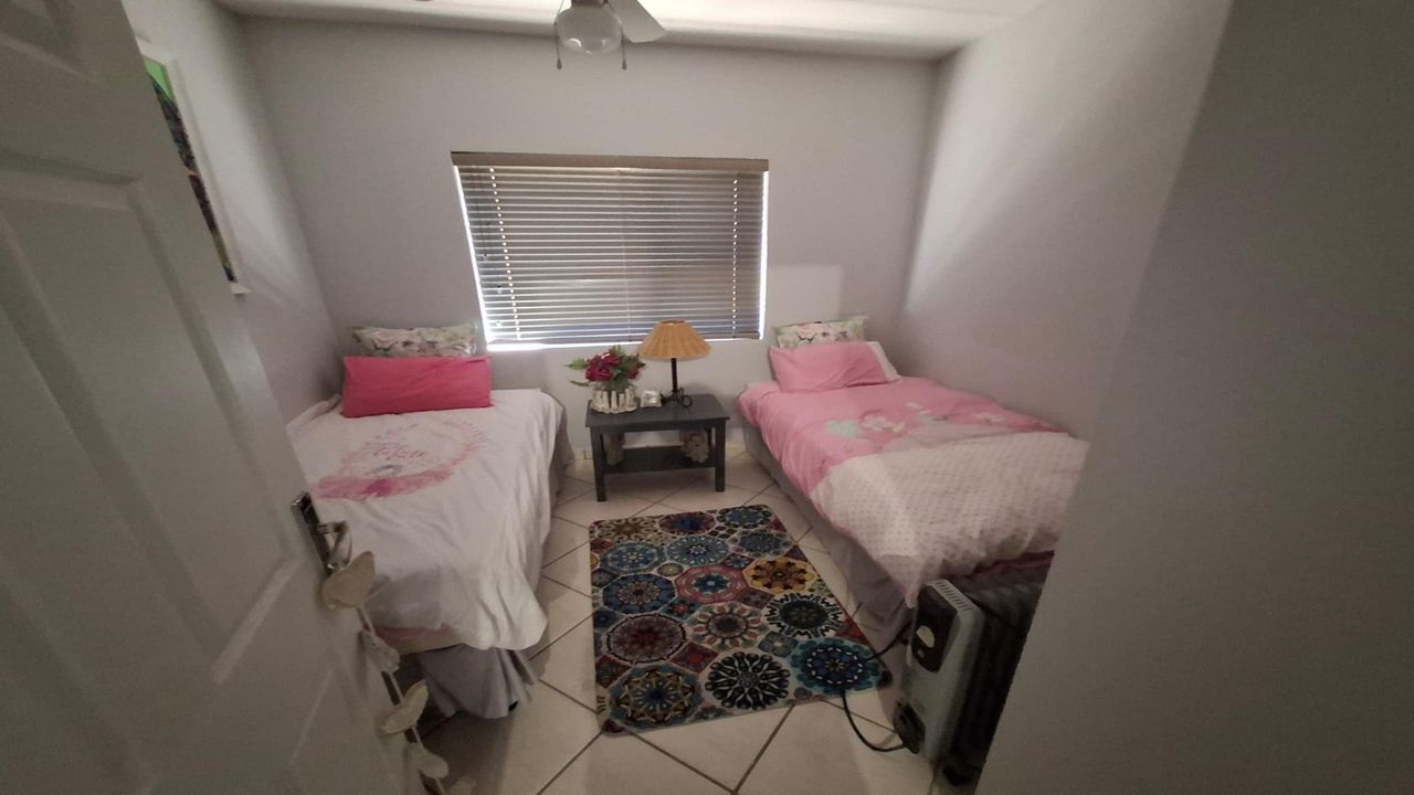 Photo 6 of 24