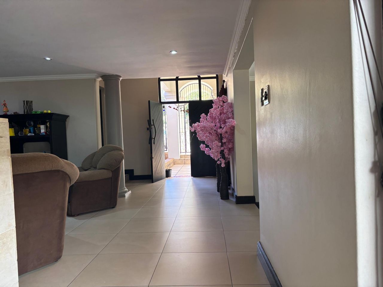 Photo 13 of 14