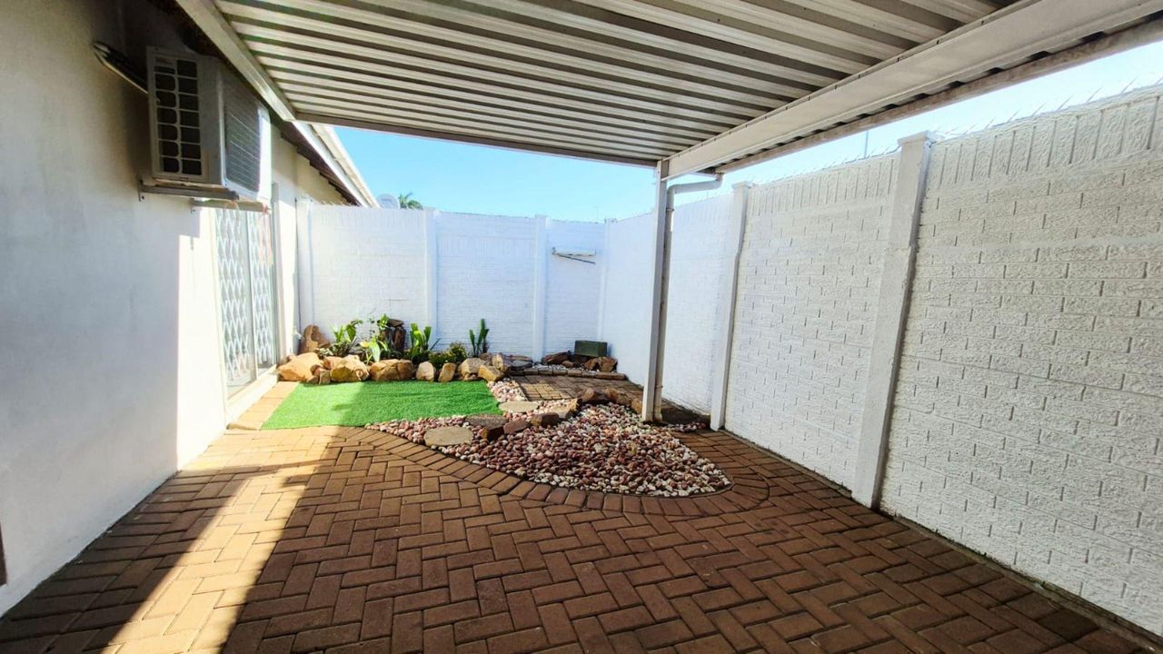 Photo 6 of 16