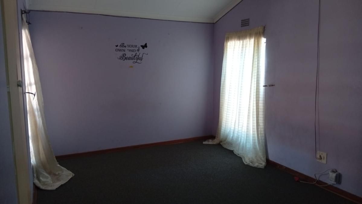 Photo 12 of 42
