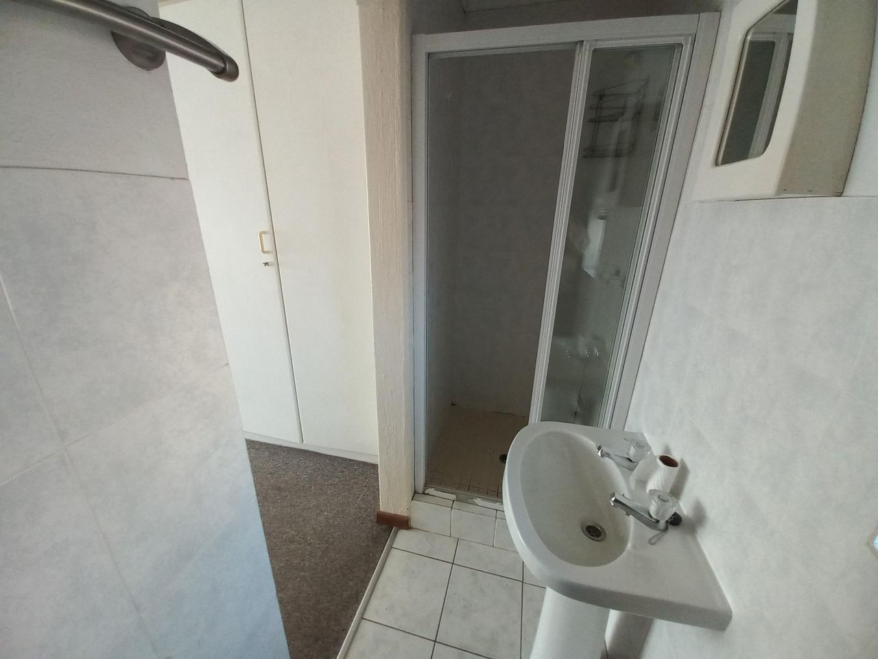 Photo 15 of 28