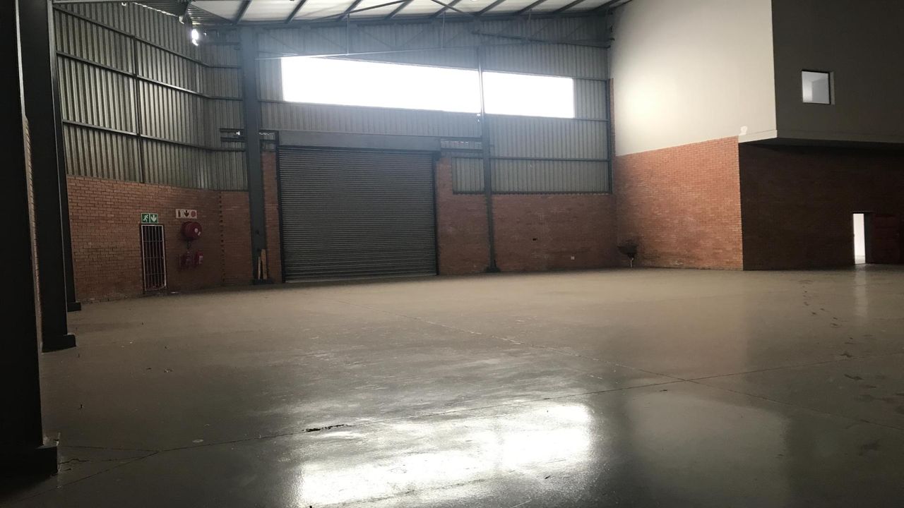 Photo 15 of 18