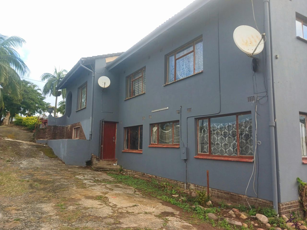 Photo 4 of 24