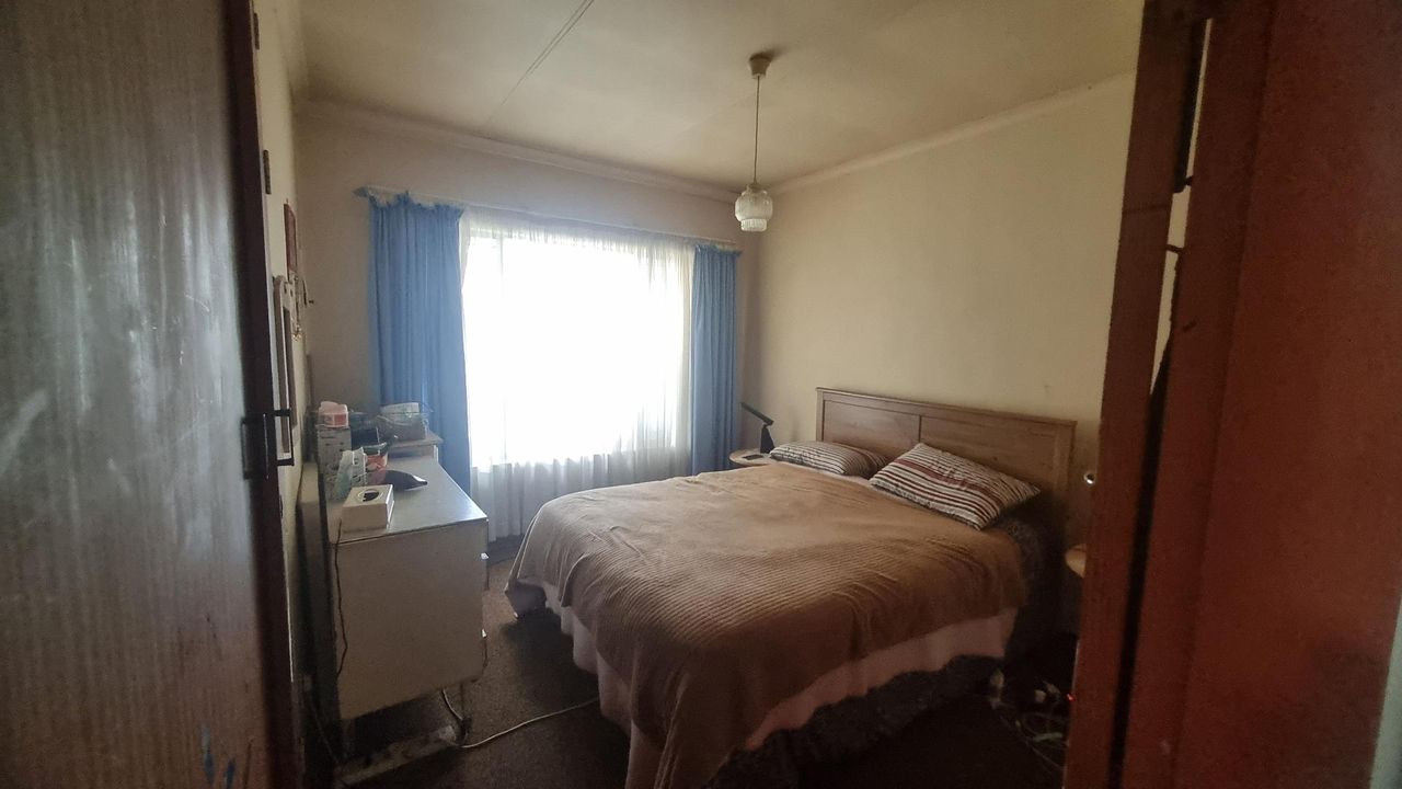 Photo 10 of 26