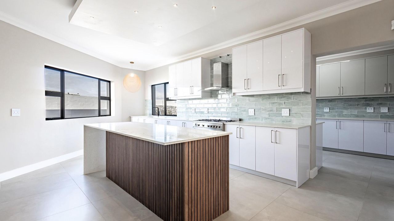 Photo of 5 Bedroom house for sale in Myburgh Park, Langebaan