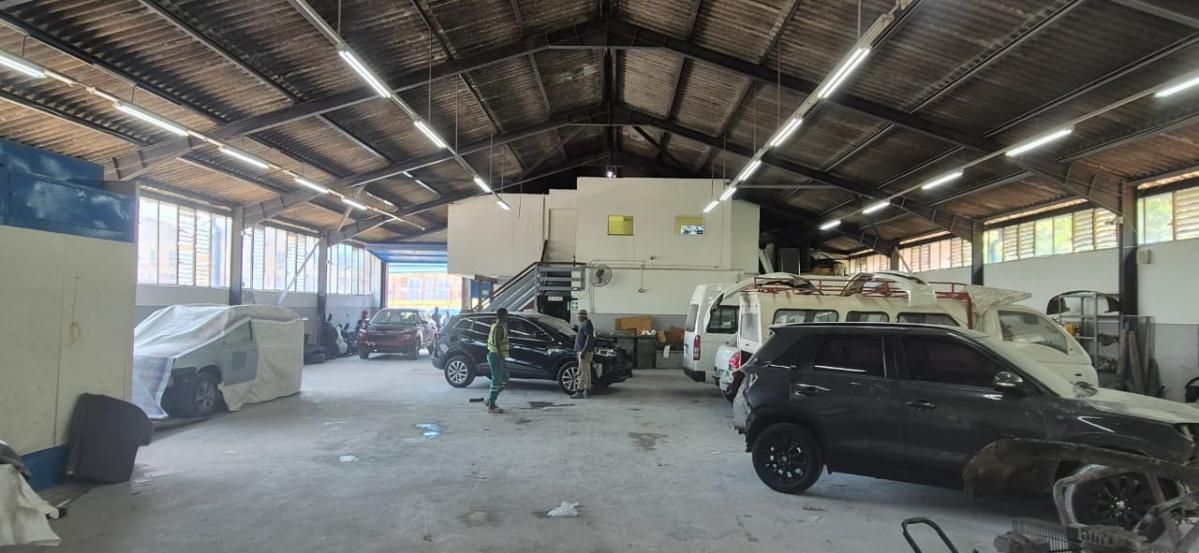 Photo 9 of 14