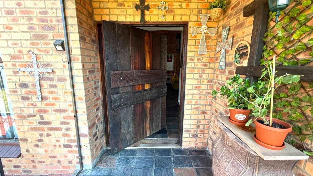 Photo 10 of 40