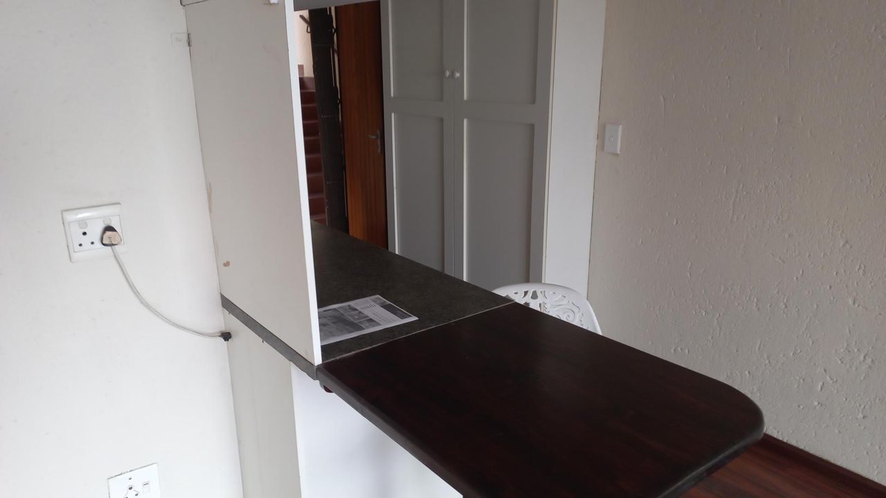 Photo 15 of 23