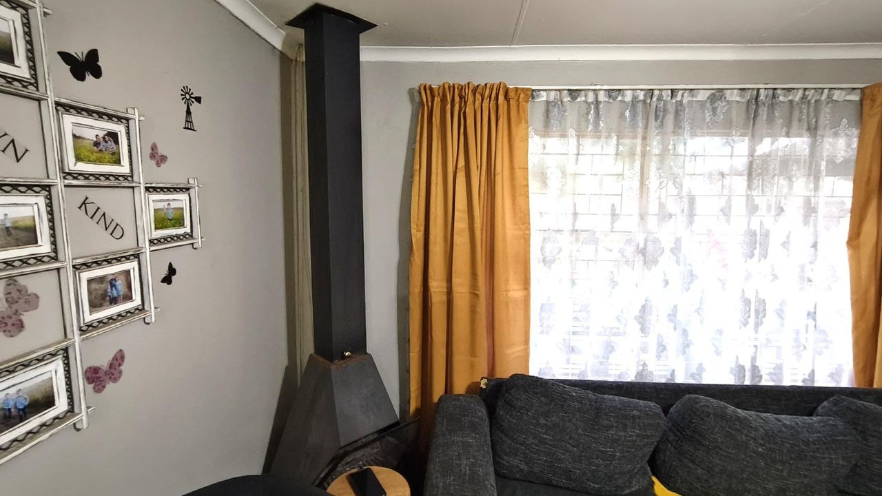 Photo 19 of 23